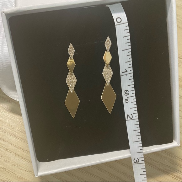 14 Karat Gold Daimond Shaped & Daimond  Encrusted Hanging Graceful Earrings 💎 - Picture 9 of 11